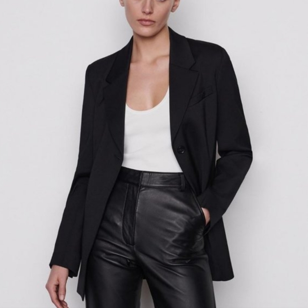 Frame Cutaway Wool Blazer In Noir